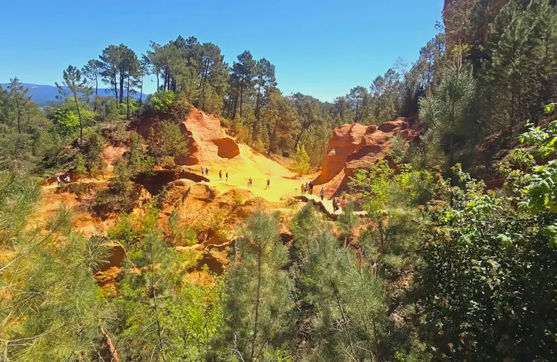 Falaises d'ocre à Roussillon